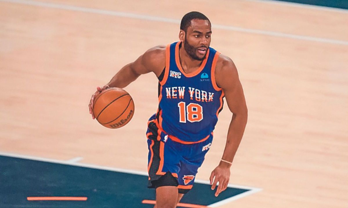 Nuevamente ante su gente y después de haber perdido los juegos tres y cuatro de la serie, los Knicks de New York ganaron el quinto episodio de la semifinal ante los Pacers 121-91