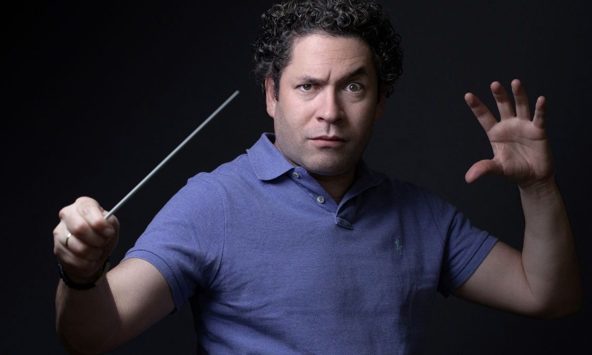 El director de orquesta venezolano Gustavo Dudamel asegura que tuvo que abandonar su cargo de responsable musical de la Ópera de París hace un año porque no le quedaba "otra opción"