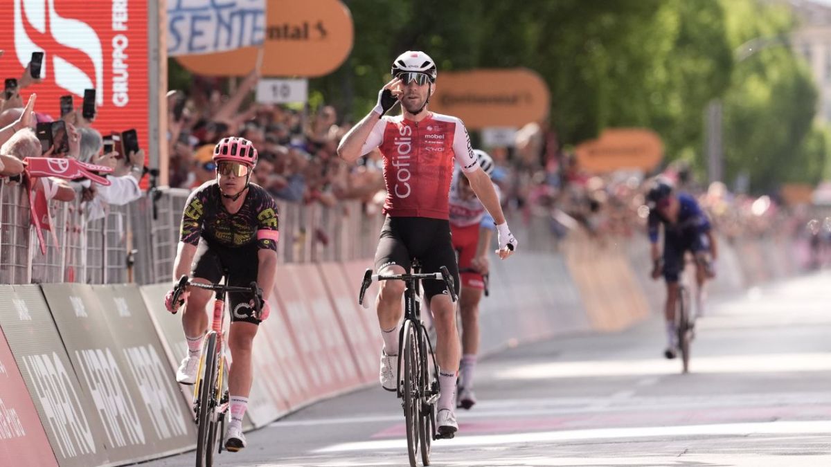 Después de ejecutar un sorpresivo ataque, al final de la ruta entre Génova y Lucca, el francés Benjamin Thomas obtuvo la victoria en la quinta prueba del Giro de Italia