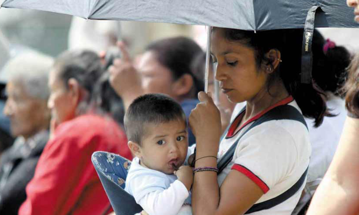 ¿Qué becas para madres solteras existen en México?