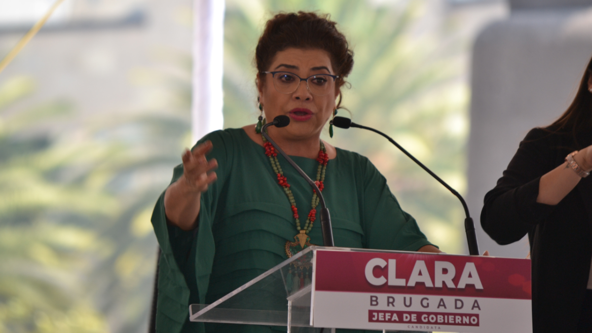 Clara Brugada y las escuelas públicas