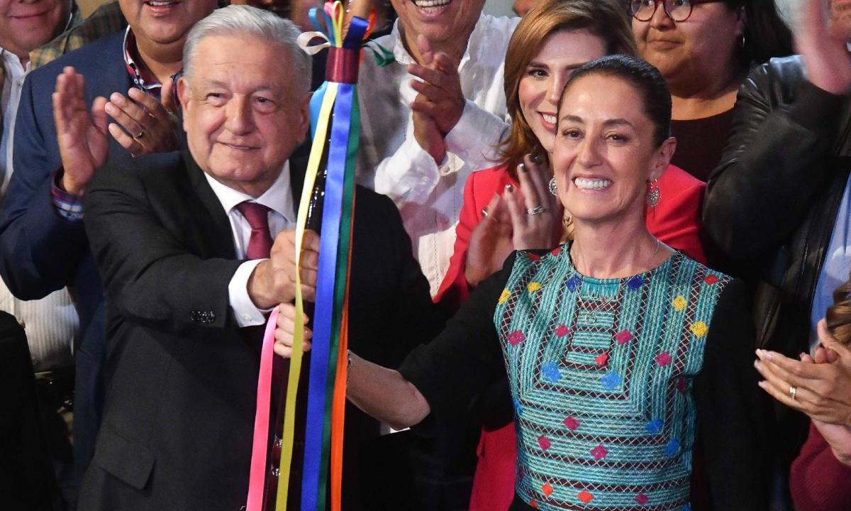 La candidata presidencial Claudia Sheinbaum señaló que Andrés Manuel López Obrador quedará como el mejor presidente de la historia de México.