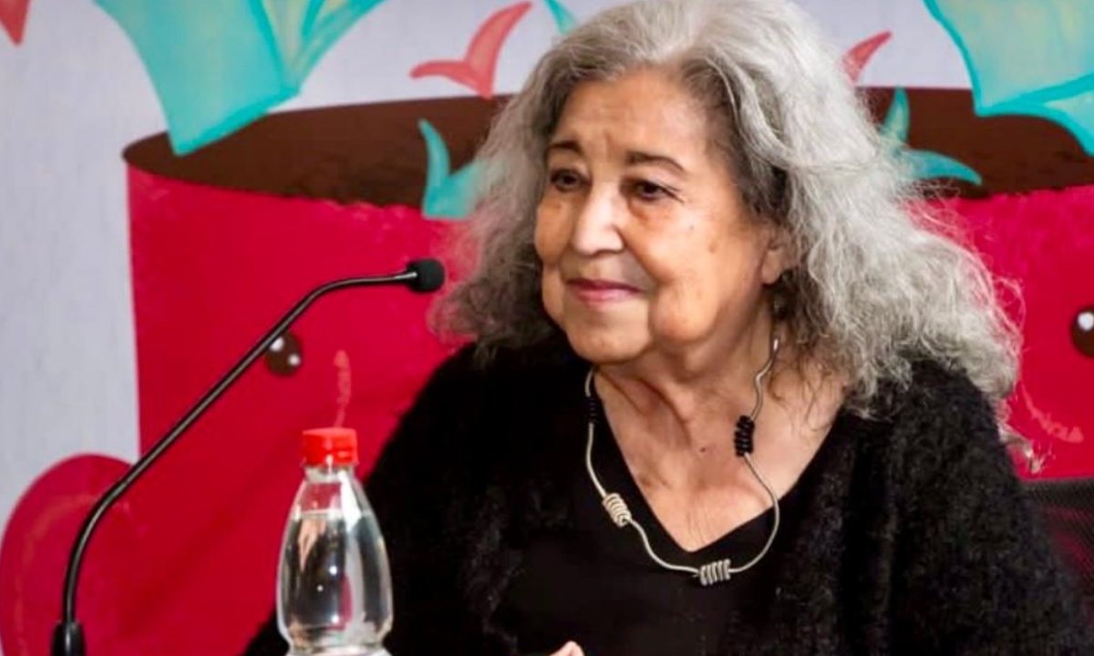 Debido a problemas respiratorios que padecía y por los cuales tuvo que internarse, falleció la poeta Carmen Berenguer a los 82 años.