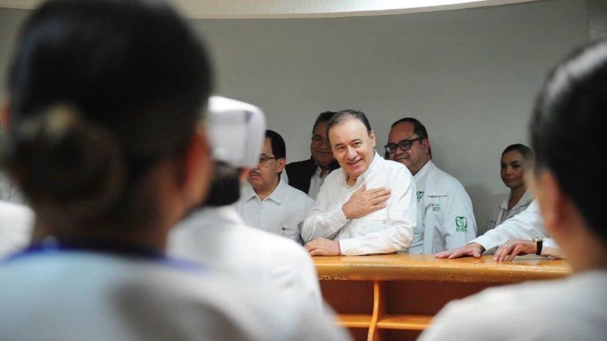 Para fortalecer los servicios de salud, a partir del 16 de mayo arribarán 181 médicos a Sonora, informó el gobernador Alfonso Durazo Montaño.