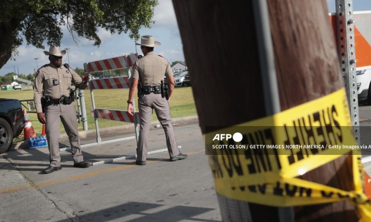 Tres mexicanos fallecieron y uno más se encuentra hospitalizado, luego de un accidente vehicular ocurrido en el condado de Val Verde, Texas.